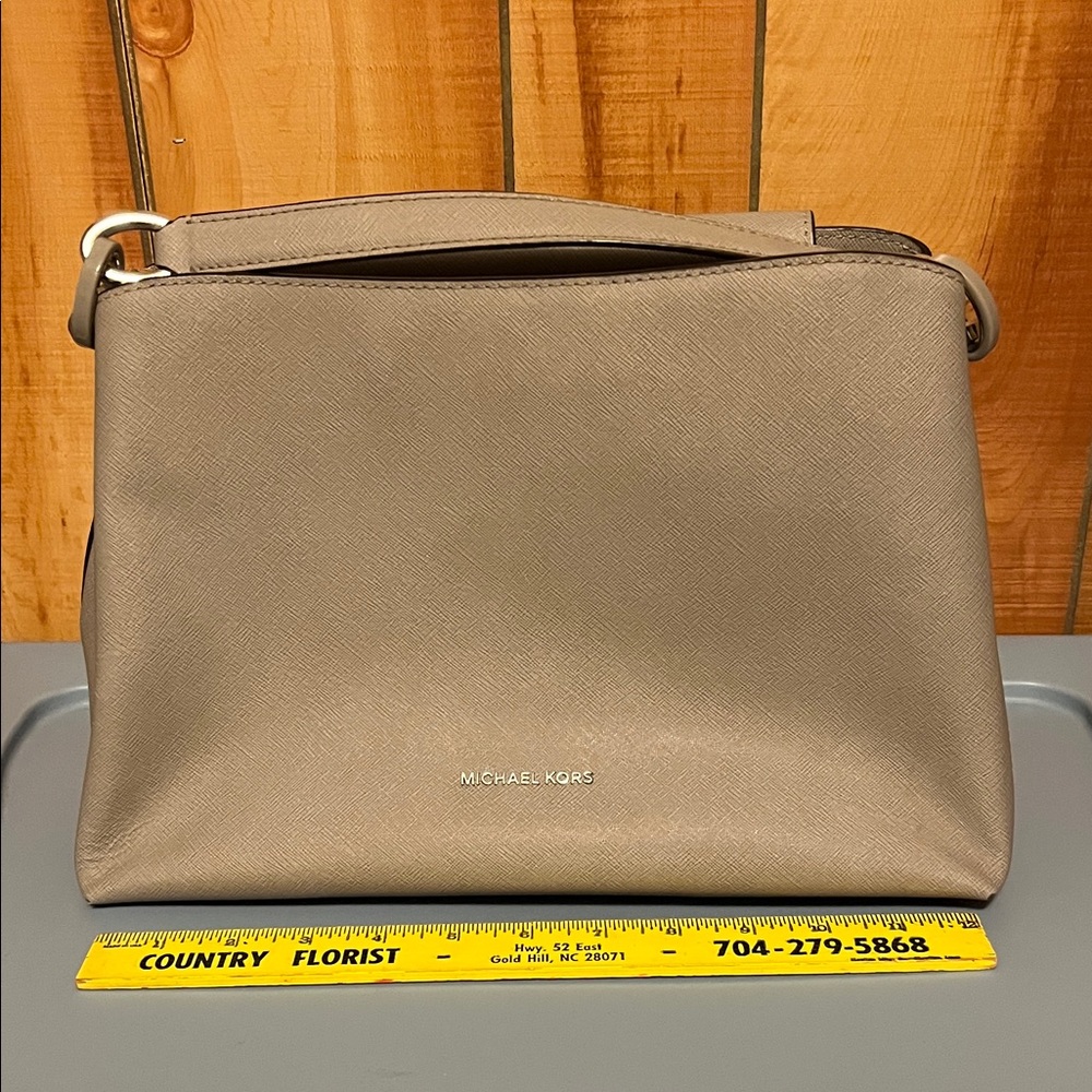 Michael Kors Beige Shoulder Bag